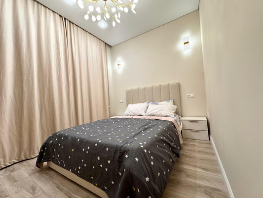 Продам трехкомнатную (3-комн.) квартиру, Енисейская ул, 2/23, Казань г