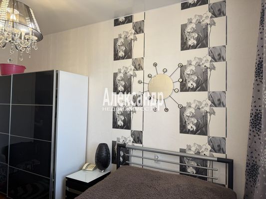 Продам трехкомнатную (3-комн.) квартиру, Чернышевского пр-кт, 17, Санкт-Петербург г