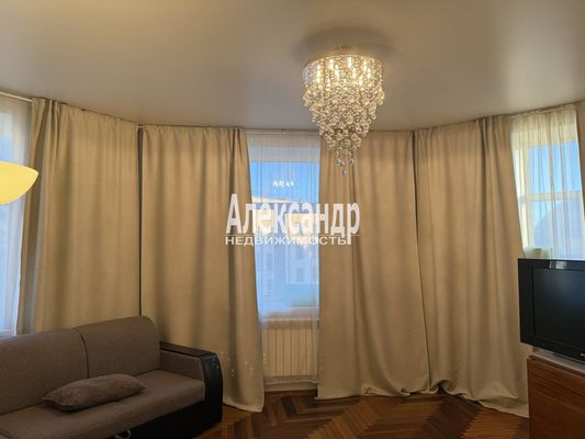 Продам трехкомнатную (3-комн.) квартиру, Чернышевского пр-кт, 17, Санкт-Петербург г