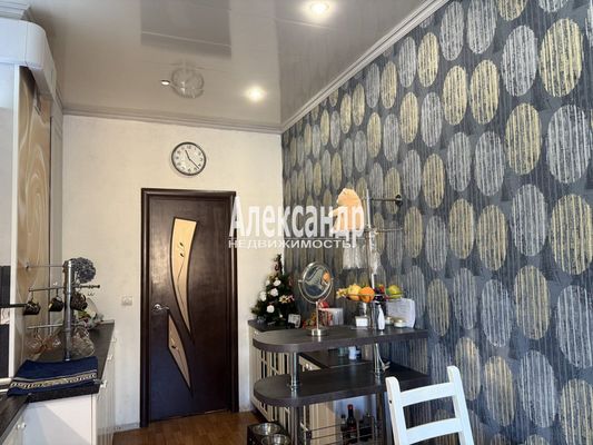 Продам трехкомнатную (3-комн.) квартиру, Чернышевского пр-кт, 17, Санкт-Петербург г