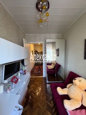 Продам трехкомнатную (3-комн.) квартиру, Чернышевского пр-кт, 17, Санкт-Петербург г