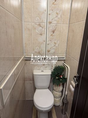 Продам трехкомнатную (3-комн.) квартиру, Чернышевского пр-кт, 17, Санкт-Петербург г