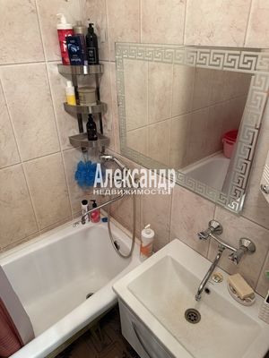 Продам трехкомнатную (3-комн.) квартиру, Чернышевского пр-кт, 17, Санкт-Петербург г