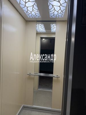 Продам трехкомнатную (3-комн.) квартиру, Чернышевского пр-кт, 17, Санкт-Петербург г