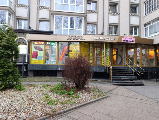 Сдам торговое помещение 103,7 м2, Ленинский пр-кт, 8а-8б, Калининград г