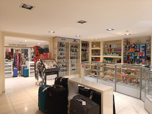 Сдам торговое помещение 103,7 м2, Ленинский пр-кт, 8а-8б, Калининград г