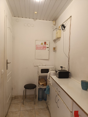 Сдам торговое помещение 103,7 м2, Ленинский пр-кт, 8а-8б, Калининград г