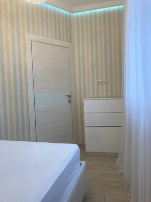 Продам двухкомнатную (2-комн.) квартиру, Параллельная (Центральный р-н) ул, 95, Сочи г