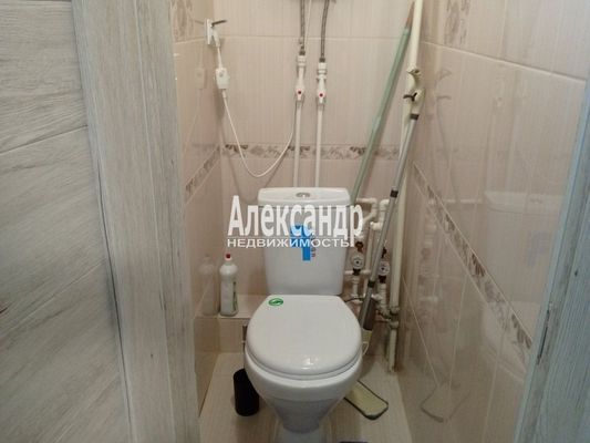 Продам двухкомнатную (2-комн.) квартиру, Приозерское ш, 7, Кузнечное гп