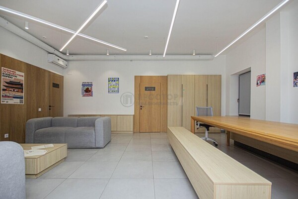 Сдам коммерческое помещение 265,3 м2, 3-й Красносельский пер, 19с7, Москва г