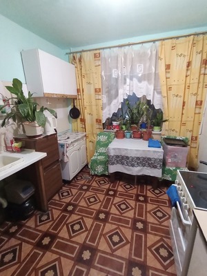 Сдам 2-комн. в 6-комн. квартире, Заводской пр-кт, 62, Колпино г