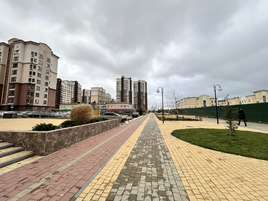 Продам трехкомнатную (3-комн.) квартиру, Крымской весны ул, 5к7, Мирное с