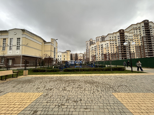 Продам трехкомнатную (3-комн.) квартиру, Крымской весны ул, 5к7, Мирное с