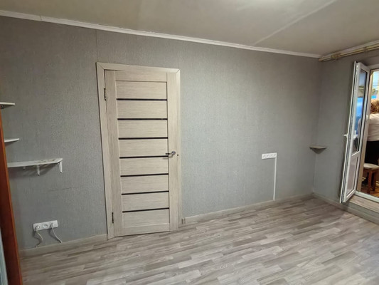 Сдам 2-комн. в 6-комн. квартире, Заводской пр-кт, 62, Колпино г