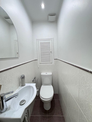 Продам двухкомнатную (2-комн.) квартиру, Нежинская ул, 19к1, Москва г