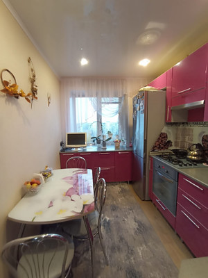 Продам трехкомнатную (3-комн.) квартиру, Курчатова пр-кт, 47, Волгодонск г