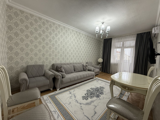 Продам двухкомнатную (2-комн.) квартиру, Ленина пр-кт, 12к2, Нальчик г