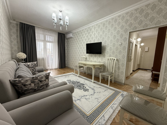 Продам двухкомнатную (2-комн.) квартиру, Ленина пр-кт, 12к2, Нальчик г