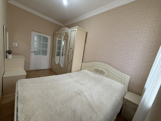 Продам двухкомнатную (2-комн.) квартиру, Ленина пр-кт, 12к2, Нальчик г