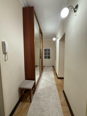 Продам двухкомнатную (2-комн.) квартиру, Ленина пр-кт, 12к2, Нальчик г