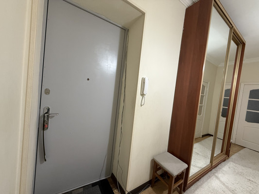 Продам двухкомнатную (2-комн.) квартиру, Ленина пр-кт, 12к2, Нальчик г