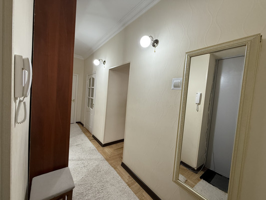 Продам двухкомнатную (2-комн.) квартиру, Ленина пр-кт, 12к2, Нальчик г