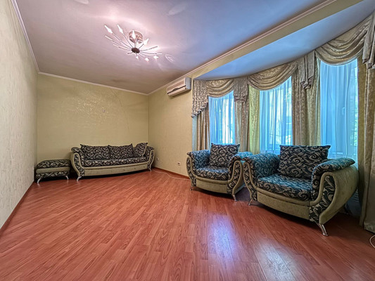 Продам трехкомнатную (3-комн.) квартиру, Островского пер, 18-20, Ростов-на-Дону г