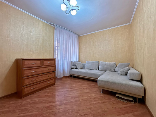 Продам трехкомнатную (3-комн.) квартиру, Островского пер, 18-20, Ростов-на-Дону г