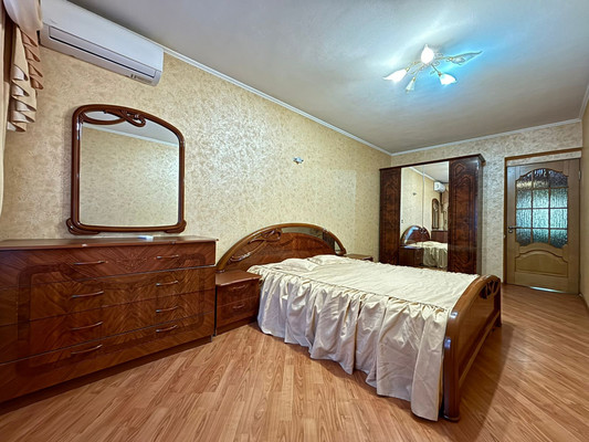 Продам трехкомнатную (3-комн.) квартиру, Островского пер, 18-20, Ростов-на-Дону г