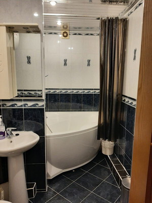 Продам трехкомнатную (3-комн.) квартиру, Островского пер, 18-20, Ростов-на-Дону г