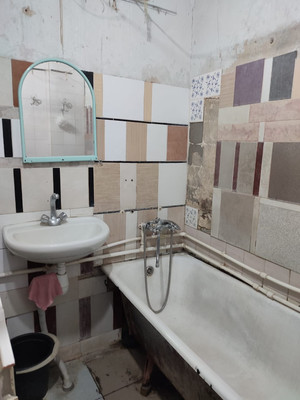 Продам 2-комн. в 6-комн. квартире, Максима Горького ул, 64, Ростов-на-Дону г