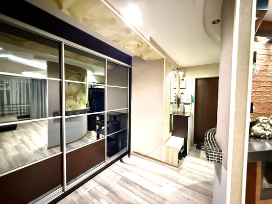 Продам трехкомнатную (3-комн.) квартиру, И.Г.Лексина ул, 54, Симферополь г