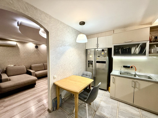 Продам трехкомнатную (3-комн.) квартиру, И.Г.Лексина ул, 54, Симферополь г