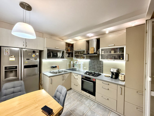 Продам трехкомнатную (3-комн.) квартиру, И.Г.Лексина ул, 54, Симферополь г