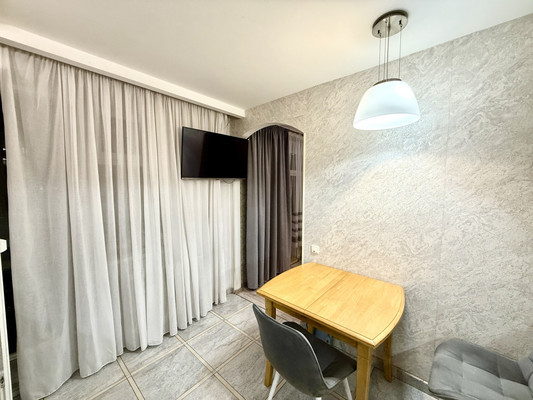 Продам трехкомнатную (3-комн.) квартиру, И.Г.Лексина ул, 54, Симферополь г