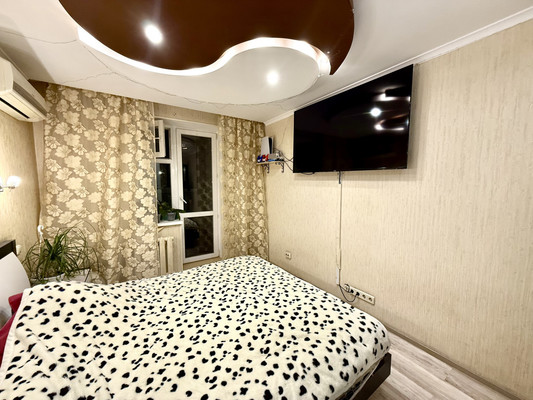 Продам трехкомнатную (3-комн.) квартиру, И.Г.Лексина ул, 54, Симферополь г