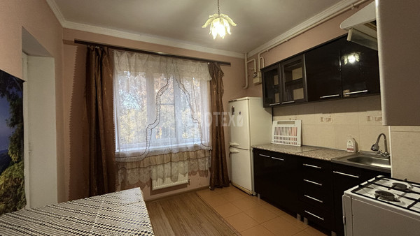 Продам двухкомнатную (2-комн.) квартиру, Объездная ул, 2, Горячий Ключ г