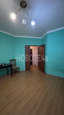 Продам двухкомнатную (2-комн.) квартиру, Объездная ул, 2, Горячий Ключ г