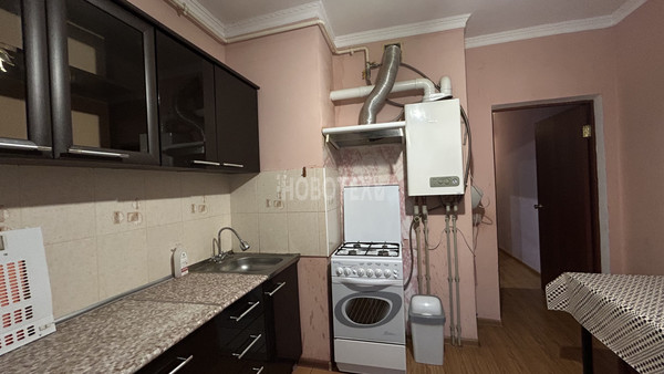 Продам двухкомнатную (2-комн.) квартиру, Объездная ул, 2, Горячий Ключ г