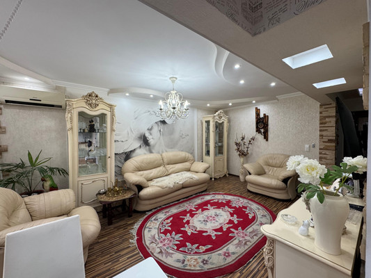 Продам трехкомнатную (3-комн.) квартиру, Советской Армии ул, 138, Армавир г