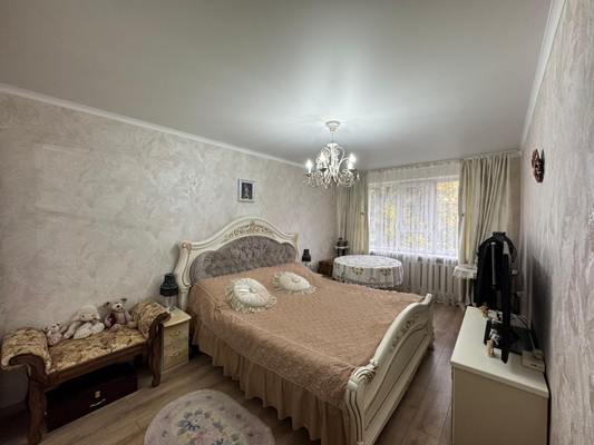 Продам трехкомнатную (3-комн.) квартиру, Советской Армии ул, 138, Армавир г