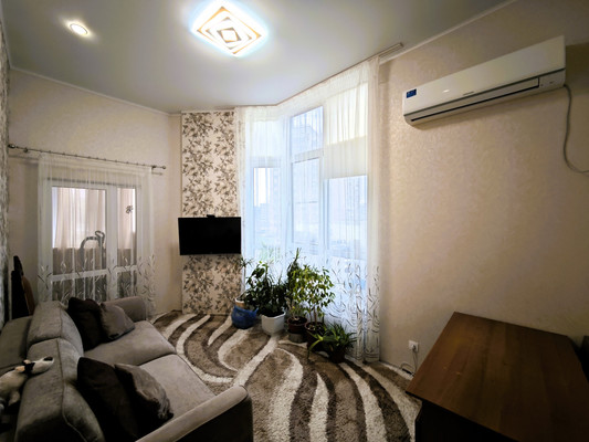 Продам двухкомнатную (2-комн.) квартиру, Золотаревского ул, 8ка, Новороссийск г