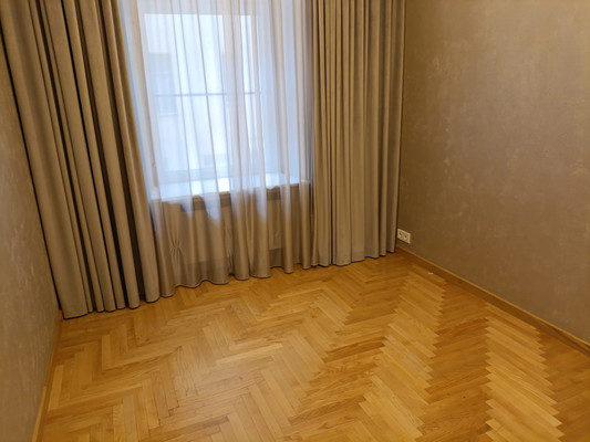 Продам трехкомнатную (3-комн.) квартиру, Каменноостровский пр-кт, 67, Санкт-Петербург г