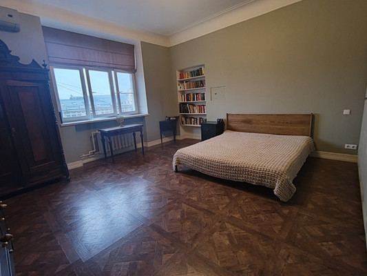 Продам трехкомнатную (3-комн.) квартиру, Козихинский Б. пер, 5/3, Москва г