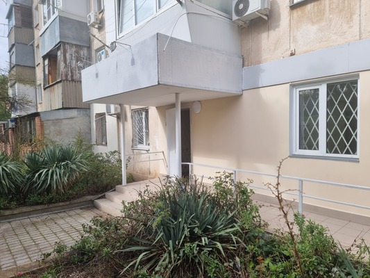 Продам однокомнатную (1-комн.) квартиру, Победы пр-кт, 26, Севастополь г