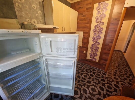 Продам однокомнатную (1-комн.) квартиру, Ореховый б-р, 39к2, Москва г