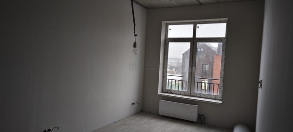 Продам трехкомнатную (3-комн.) квартиру, Парк Апрель ул, 31, Апрелевка г