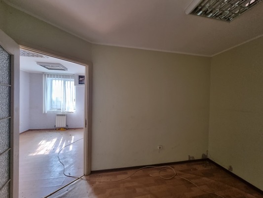 Продам трехкомнатную (3-комн.) квартиру, 60 лет СССР ул, 10, Алушта г