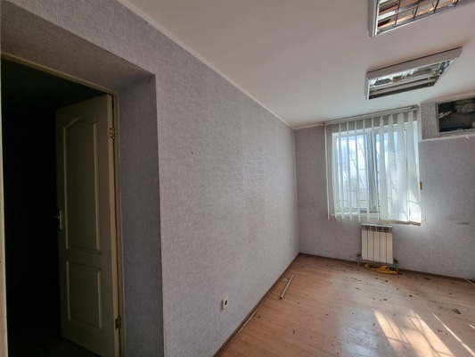 Продам трехкомнатную (3-комн.) квартиру, 60 лет СССР ул, 10, Алушта г