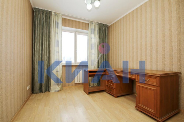 Продам многокомнатную квартиру, Металлургов пр-кт, 38, Красноярск г